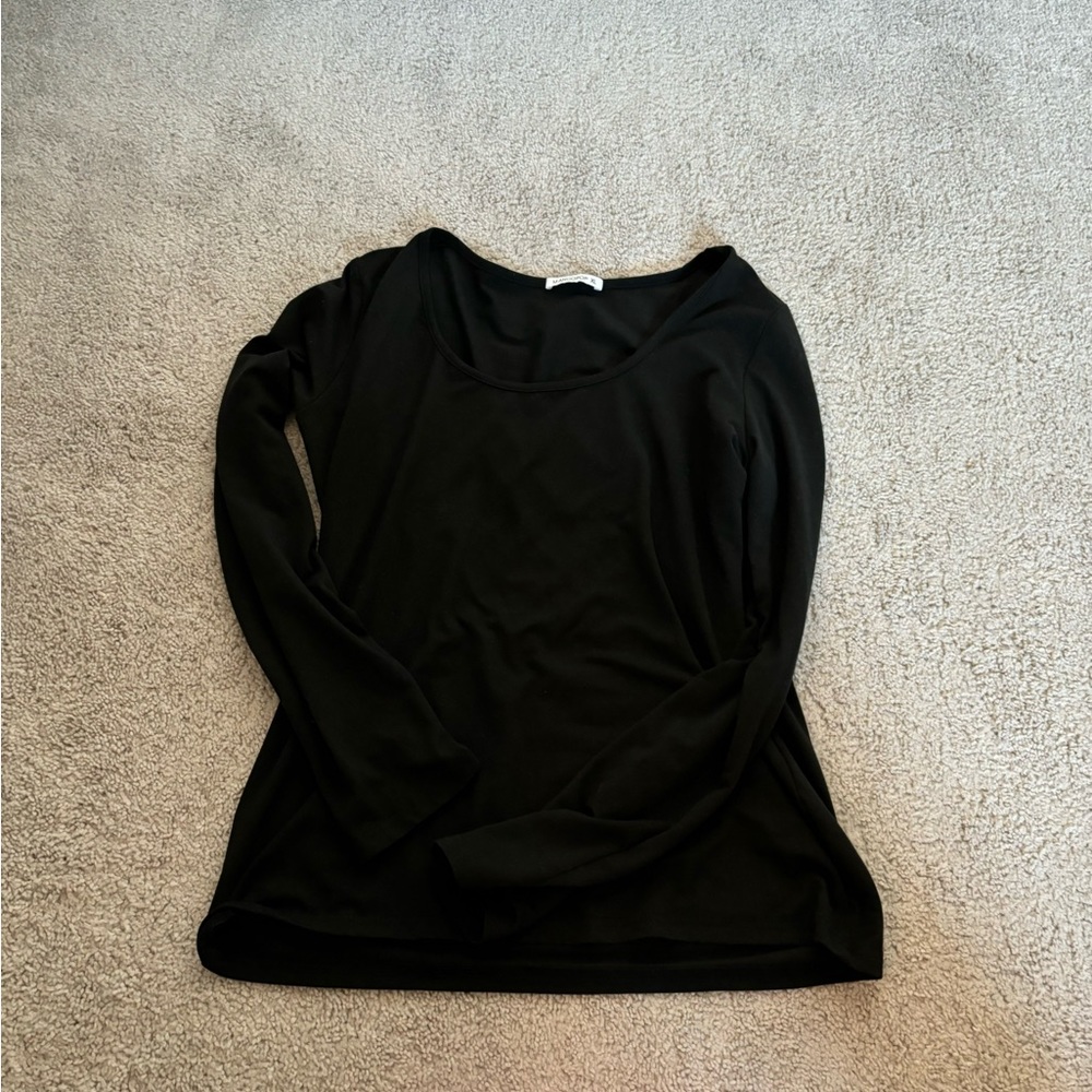 black fitted long sleeve top